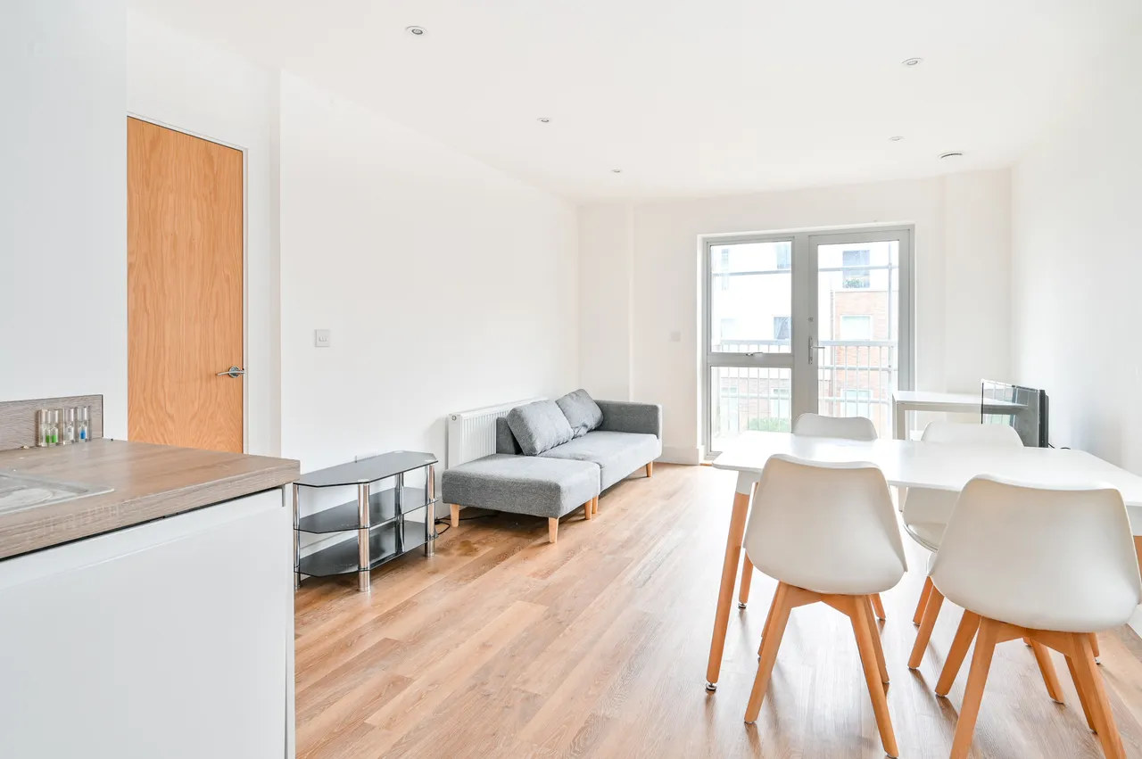 Flat 74, Austen House, Station View, Guildford, photo 9