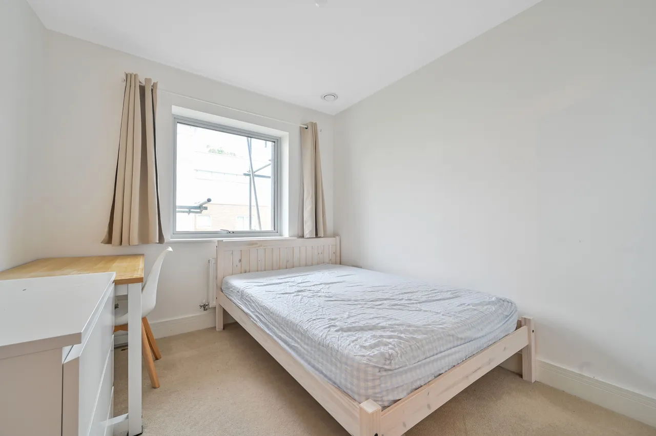 Flat 74, Austen House, Station View, Guildford, photo 6