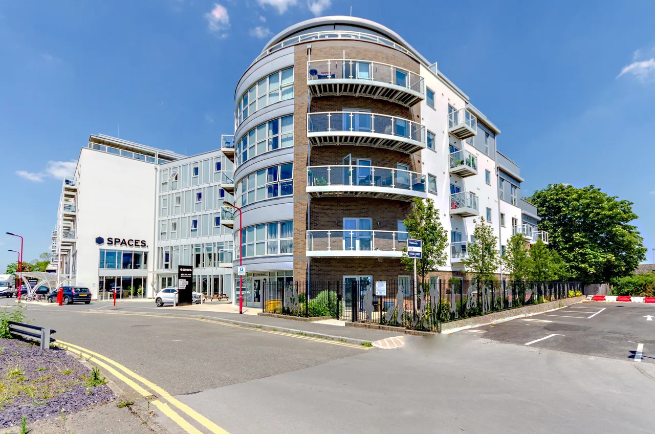 Flat 74, Austen House, Station View, Guildford, photo 10