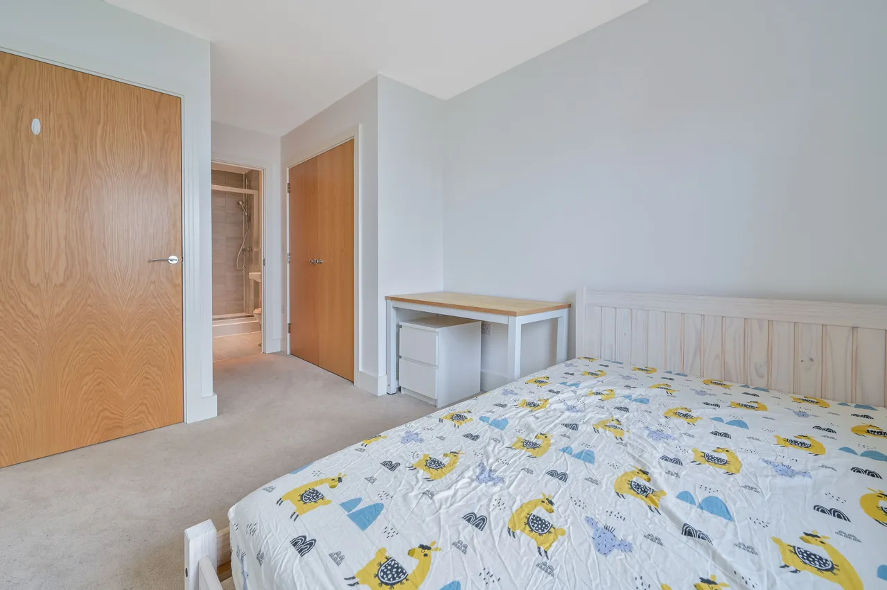 Flat 74, Austen House, Station View, Guildford, photo 4