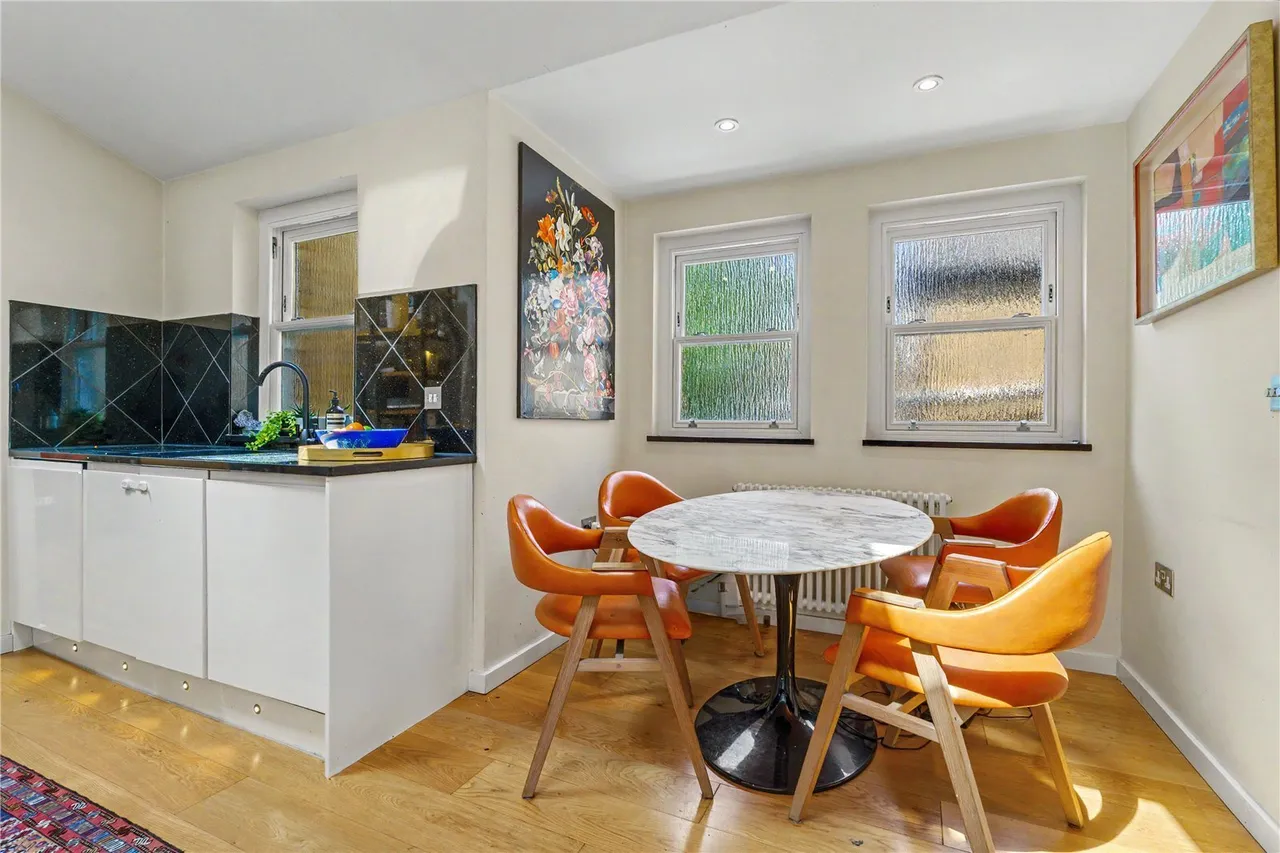 Northcote Road, London, SW11, photo 4