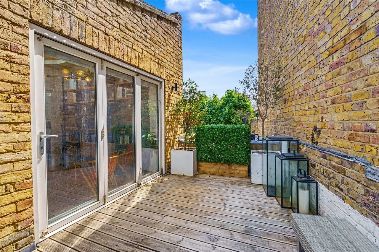Northcote Road, London, SW11, photo 5