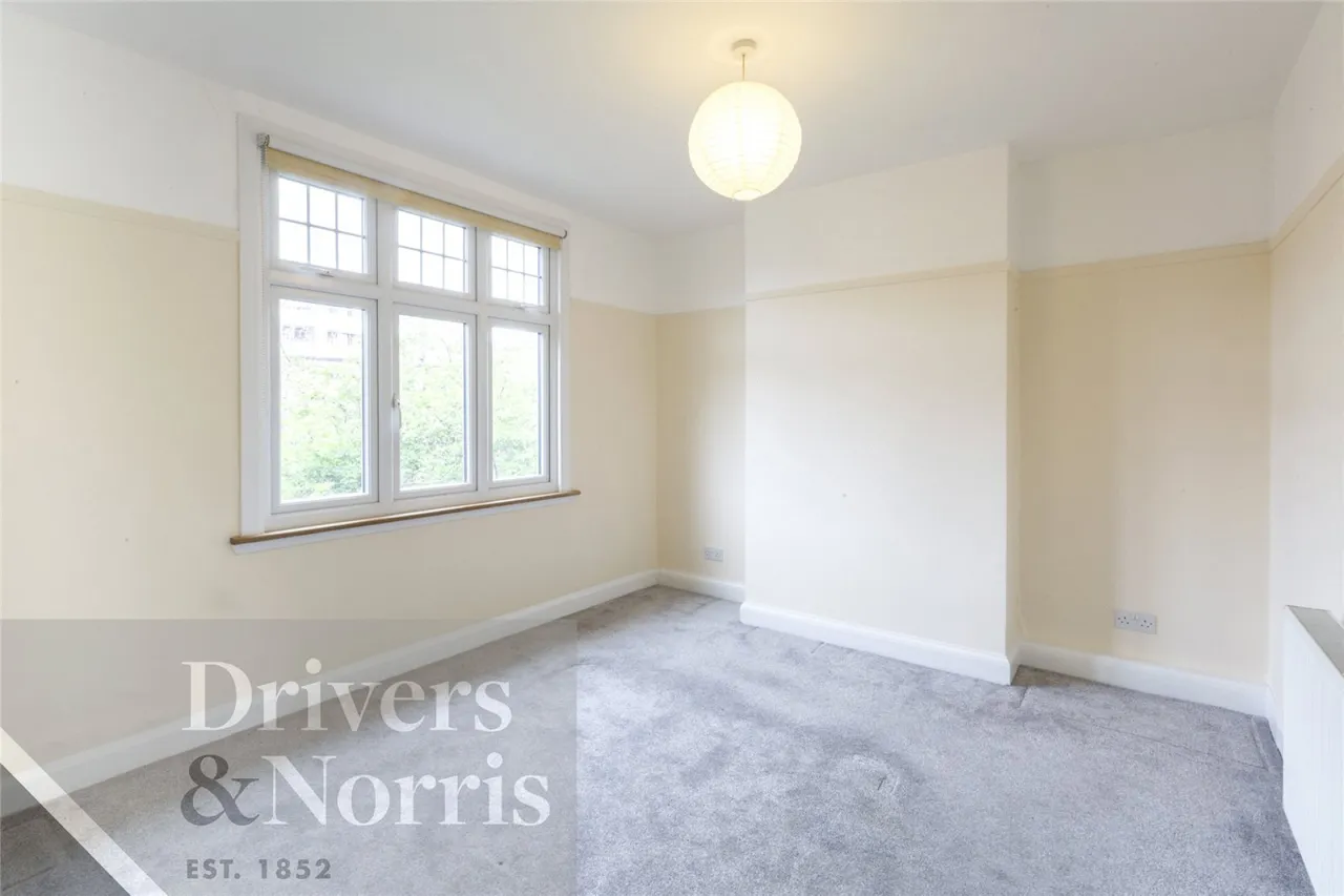 Warlters Close, Holloway, photo 4