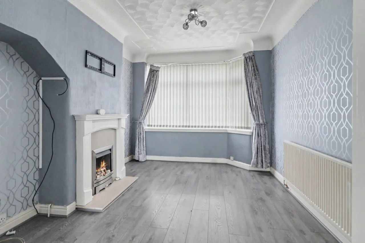 Newfield Drive, Crewe, photo 3
