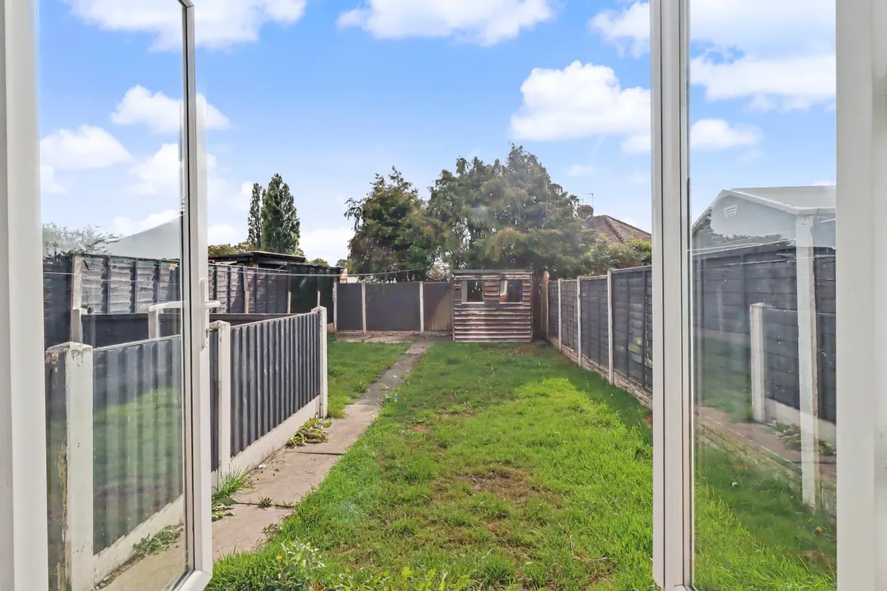 Newfield Drive, Crewe, photo 6