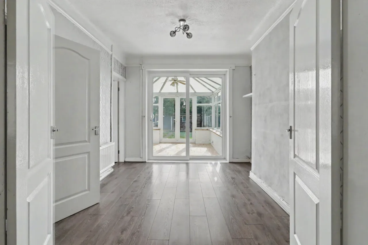 Newfield Drive, Crewe, photo 2