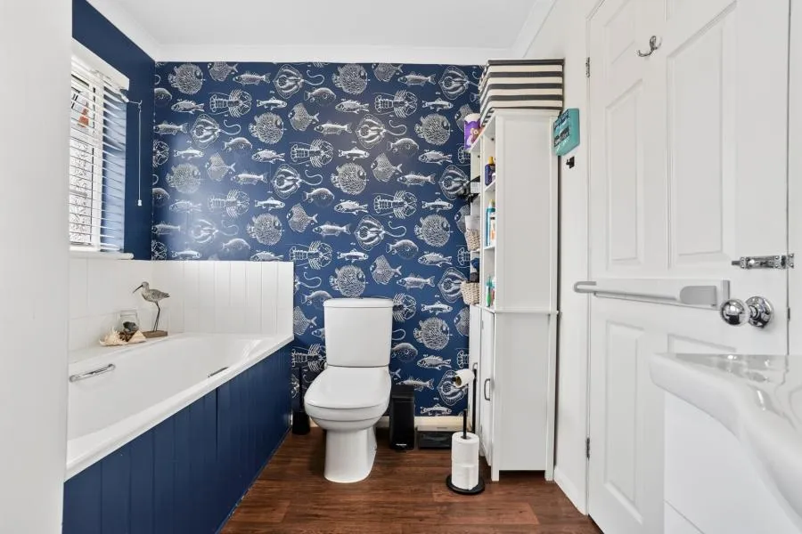 Denton Gardens, East Cowes, PO32, photo 12