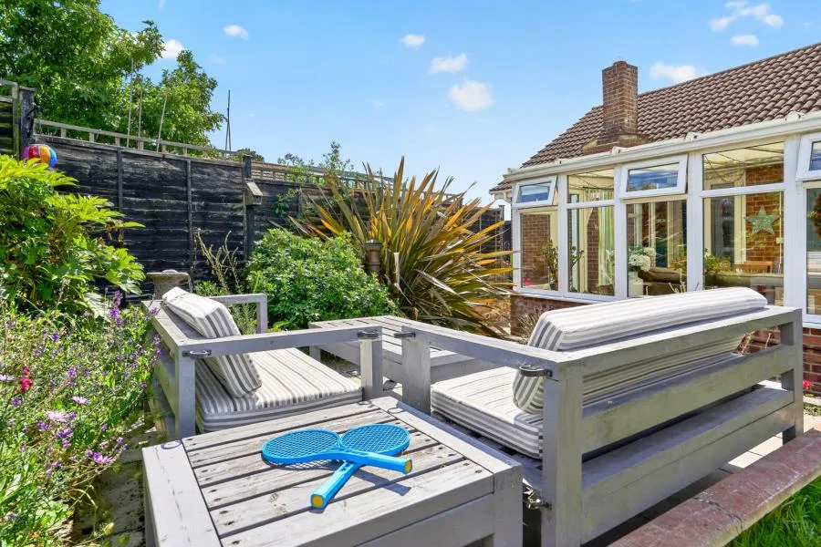 Denton Gardens, East Cowes, PO32, photo 16