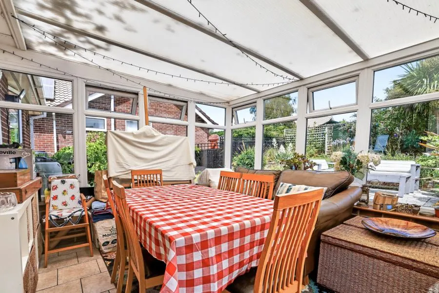 Denton Gardens, East Cowes, PO32, photo 8