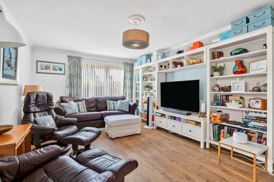 Denton Gardens, East Cowes, PO32, photo 7