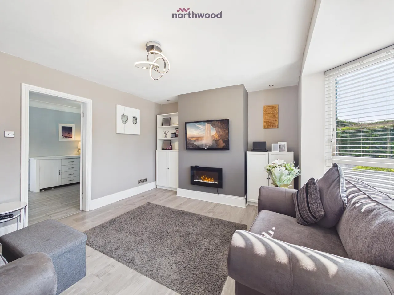 Maple Avenue, Wrexham, LL12, photo 2