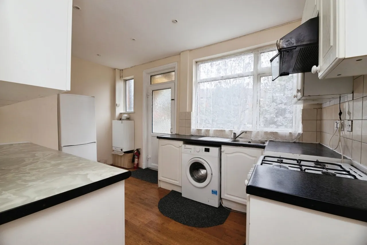 Coniston Avenue, Barking, IG11, photo 3