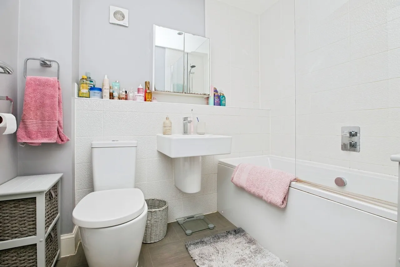 Canterbury Drive, Littleover, DE23, photo 17