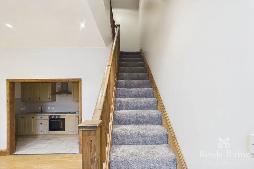 Bradford Road, Batley, West Yorkshire, WF17, photo 5