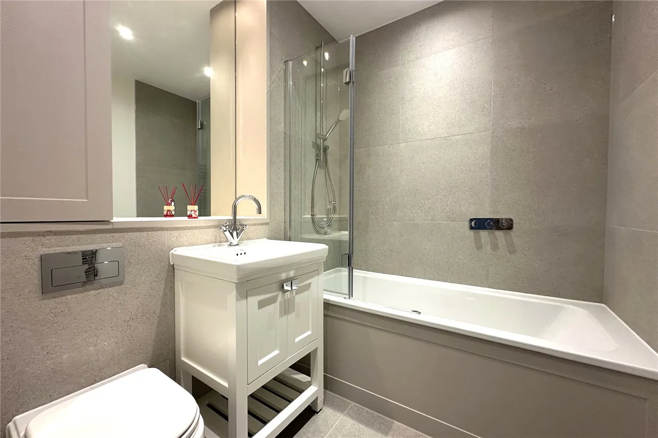 Ively Road, Fleet, GU51, photo 6