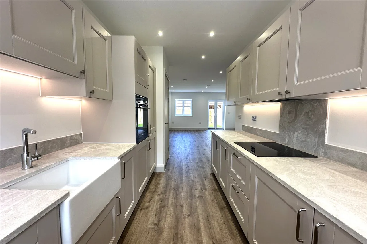Ively Road, Fleet, GU51, photo 2
