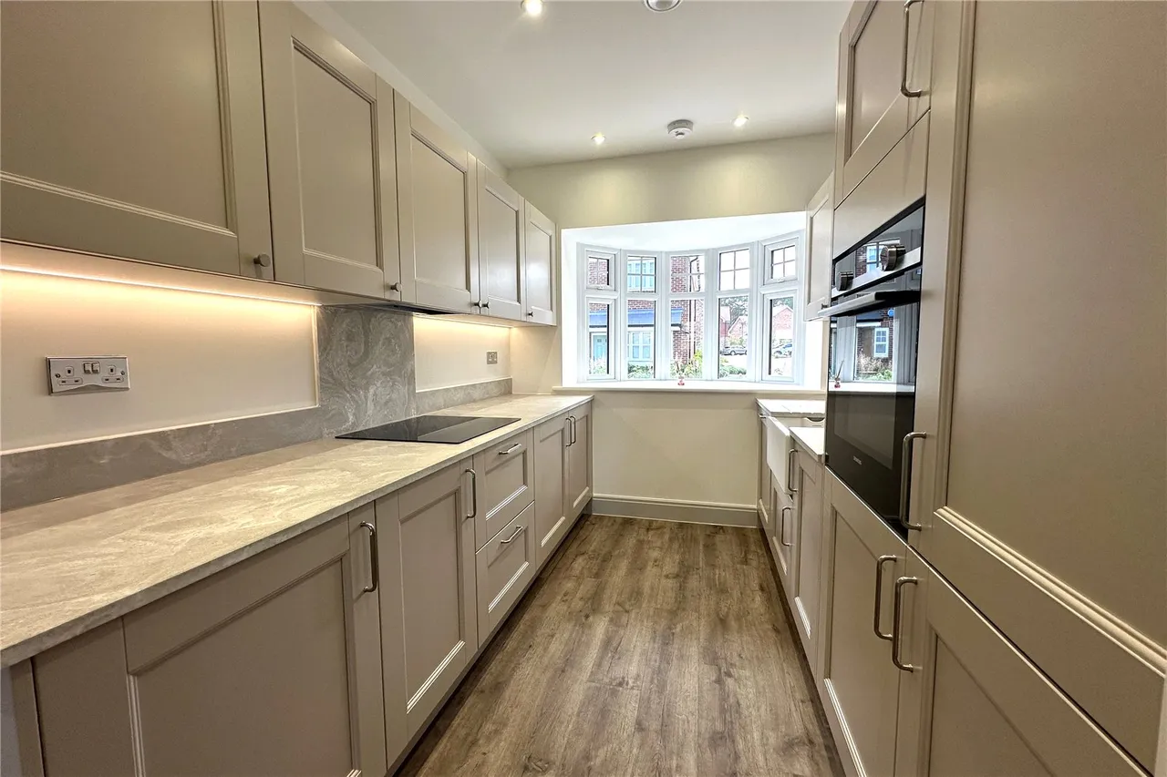 Ively Road, Fleet, GU51, photo 10