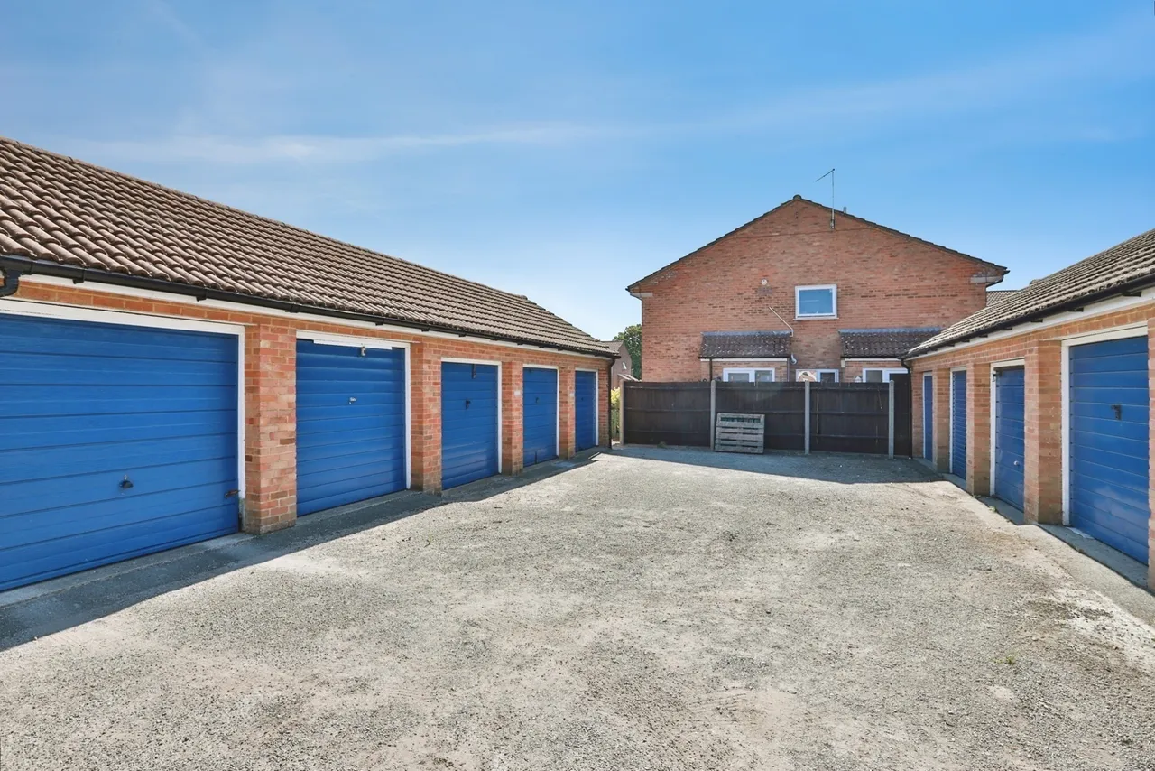 Aspen Gardens, Poole, BH12, photo 2