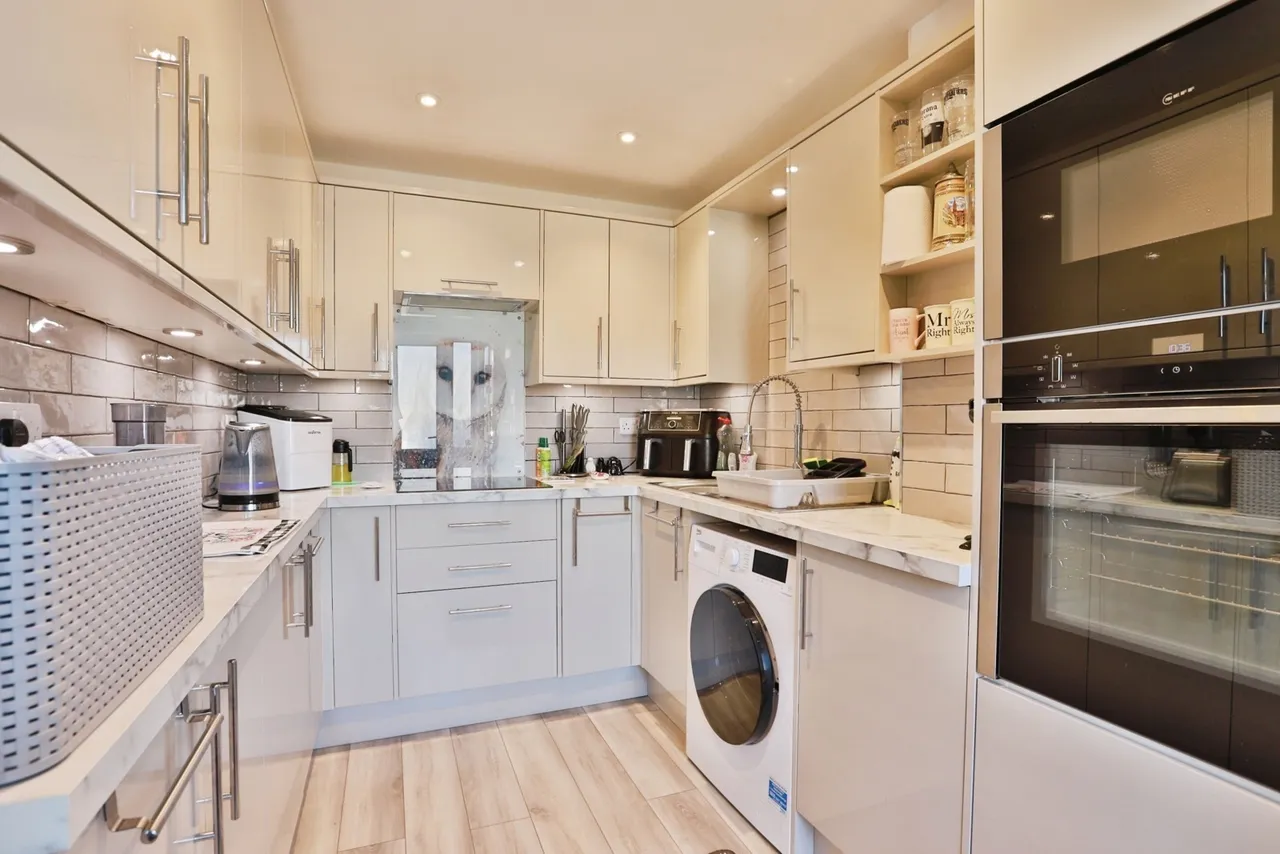 Aspen Gardens, Poole, BH12, photo 3