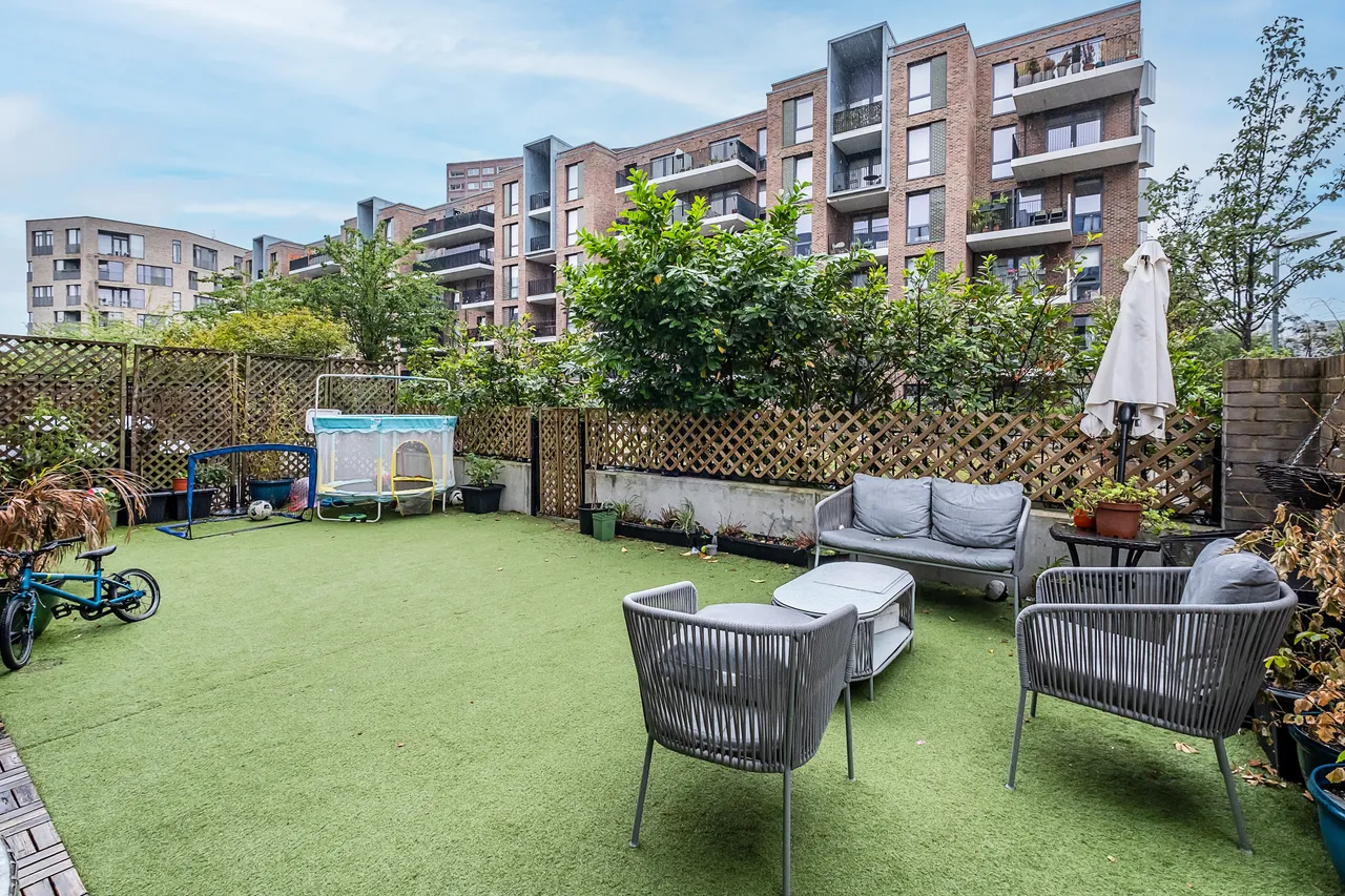 Kilburn Park Road, London, NW6, photo 8