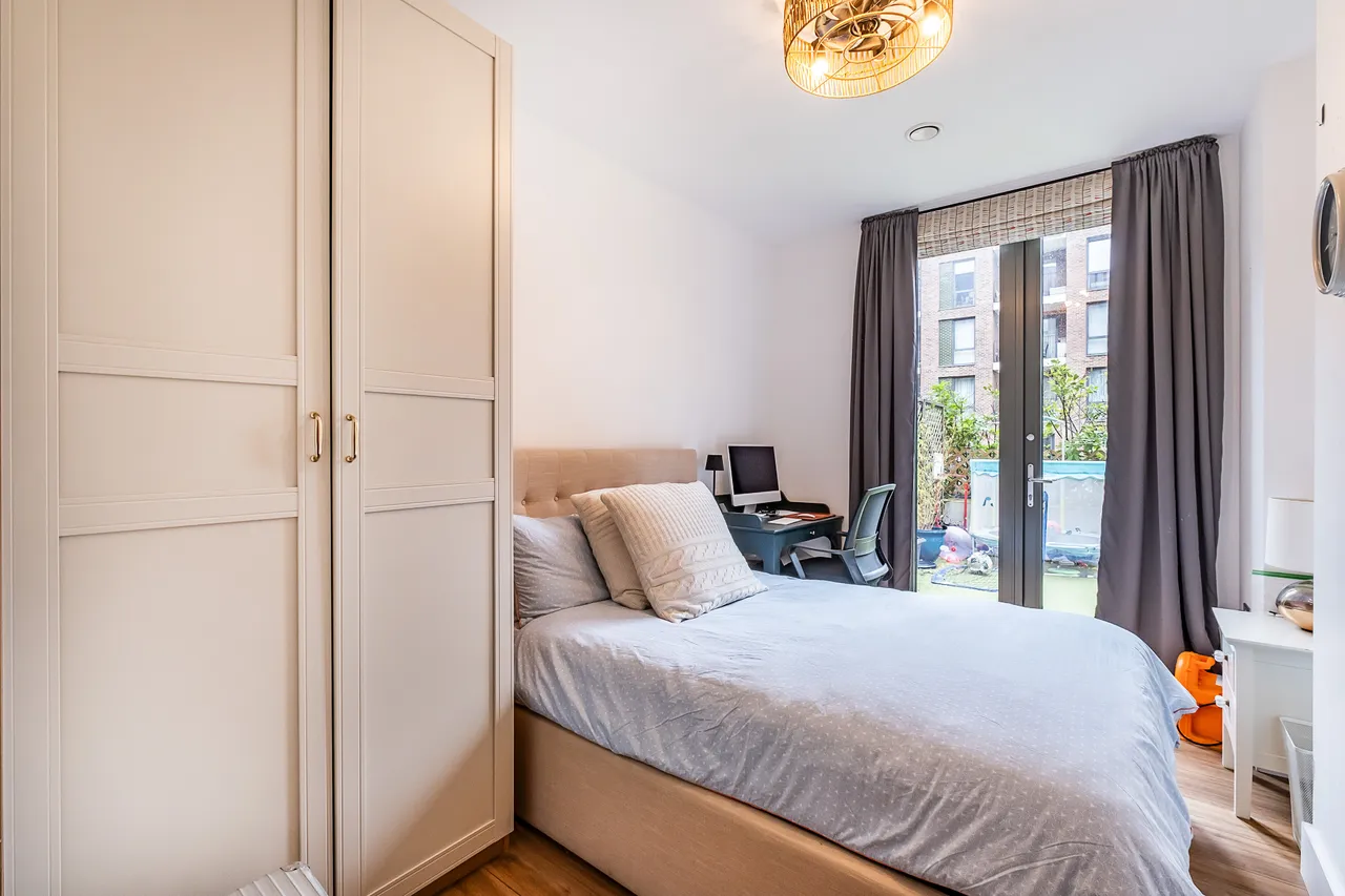 Kilburn Park Road, London, NW6, photo 12