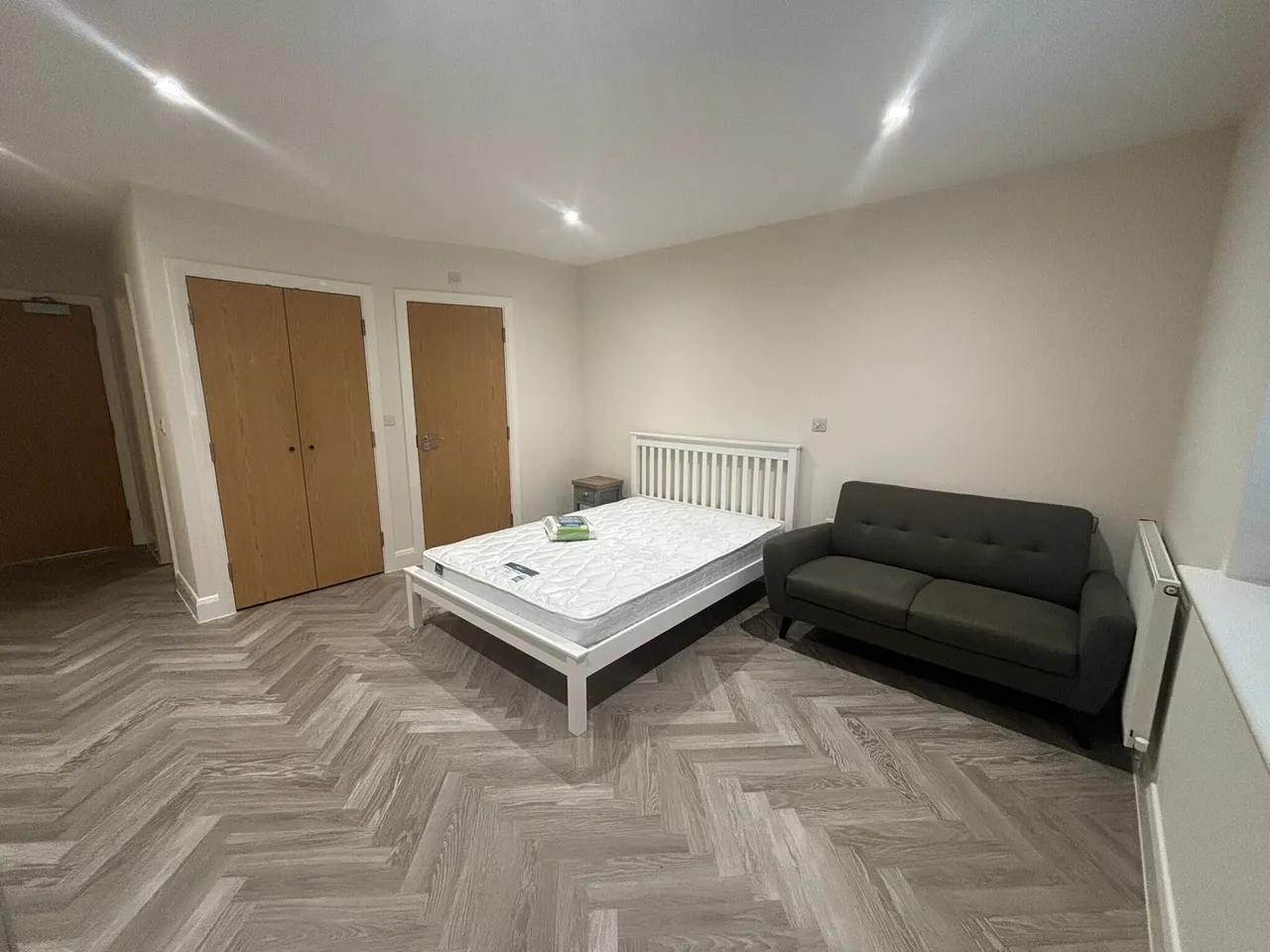 Waterside House, Woodley Headland MK6, photo 4