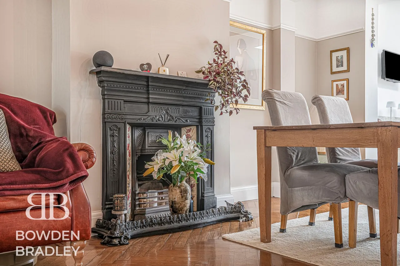 Woodford Avenue, Clayhall, IG4, photo 7