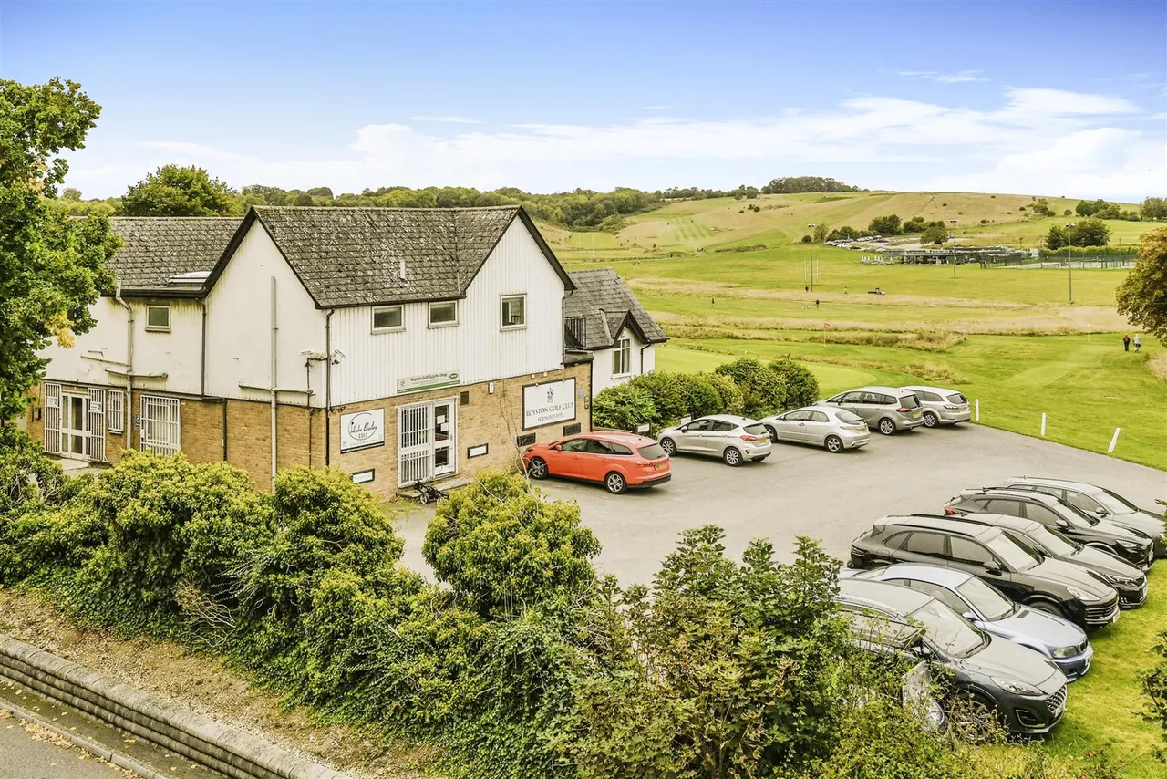 2 bed flat for sale, Baldock Road, Royston, SG8