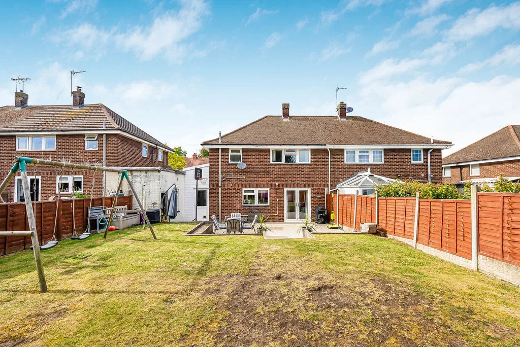 Newton Road, Bletchley, Milton Keynes, Buckinghamshire, MK3 5DH, photo 23