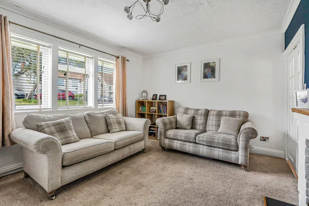 Newton Road, Bletchley, Milton Keynes, Buckinghamshire, MK3 5DH, photo 7
