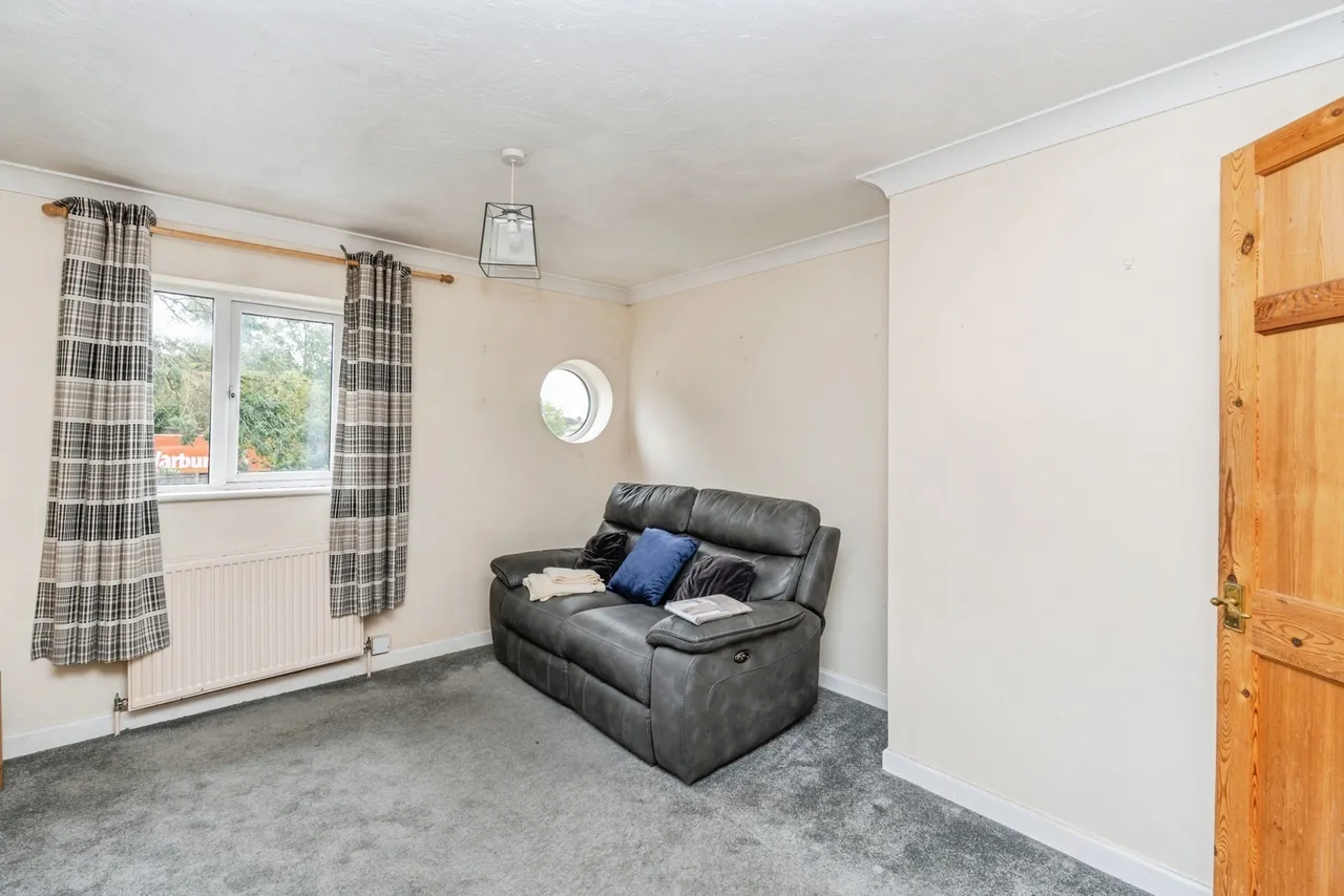 Rumbridge Street, Totton, SO40, photo 5