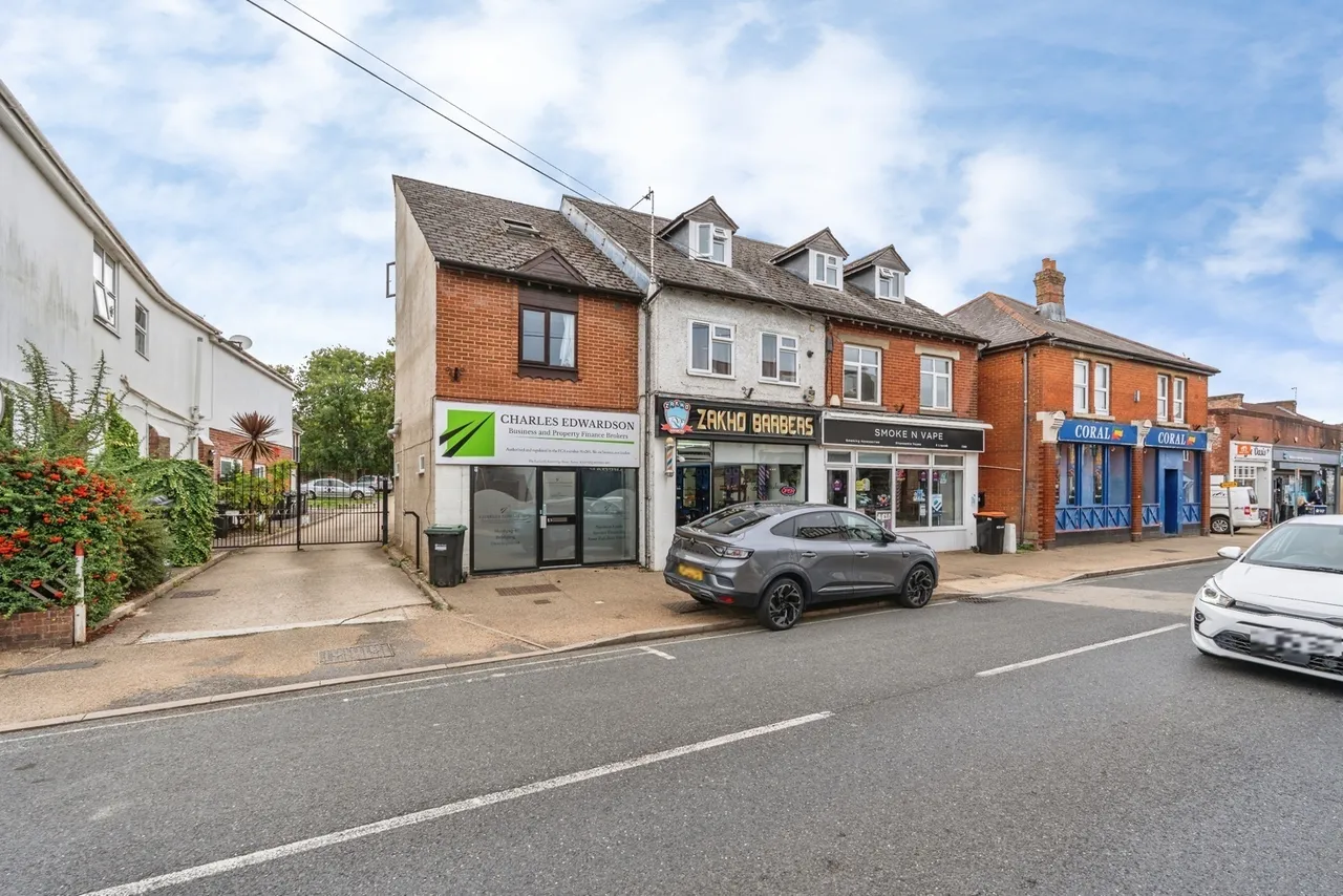 Rumbridge Street, Totton, SO40, photo 2