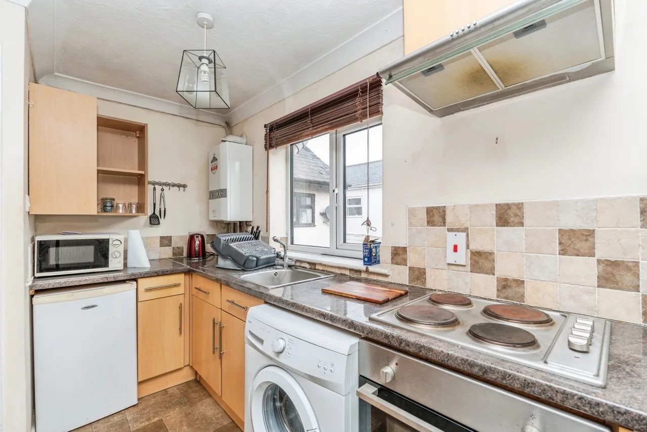Rumbridge Street, Totton, SO40, photo 8