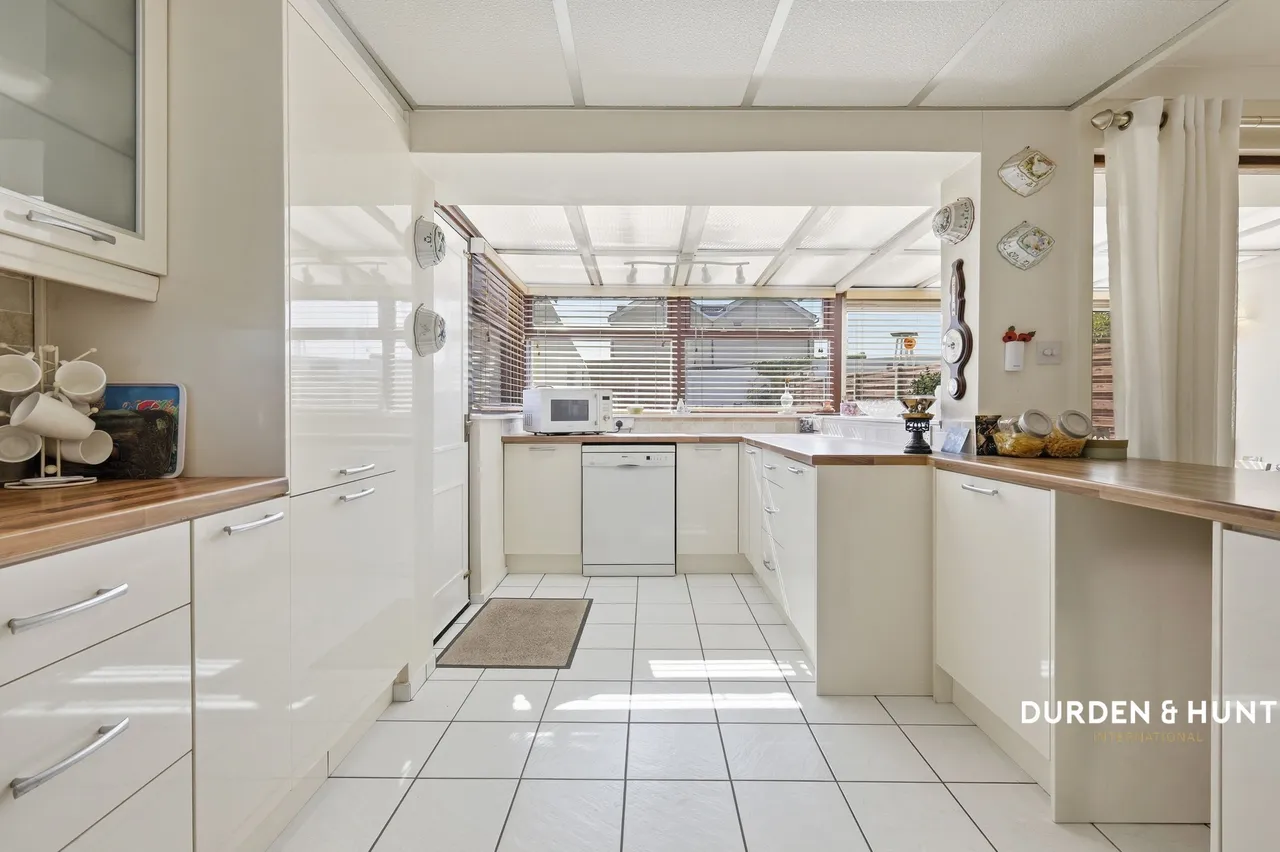 Exmouth Drive, Rayleigh, SS6, photo 10