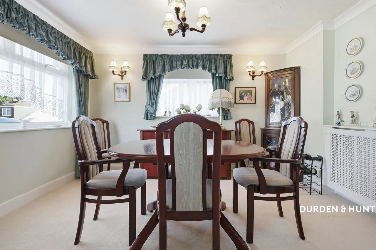 Exmouth Drive, Rayleigh, SS6, photo 5