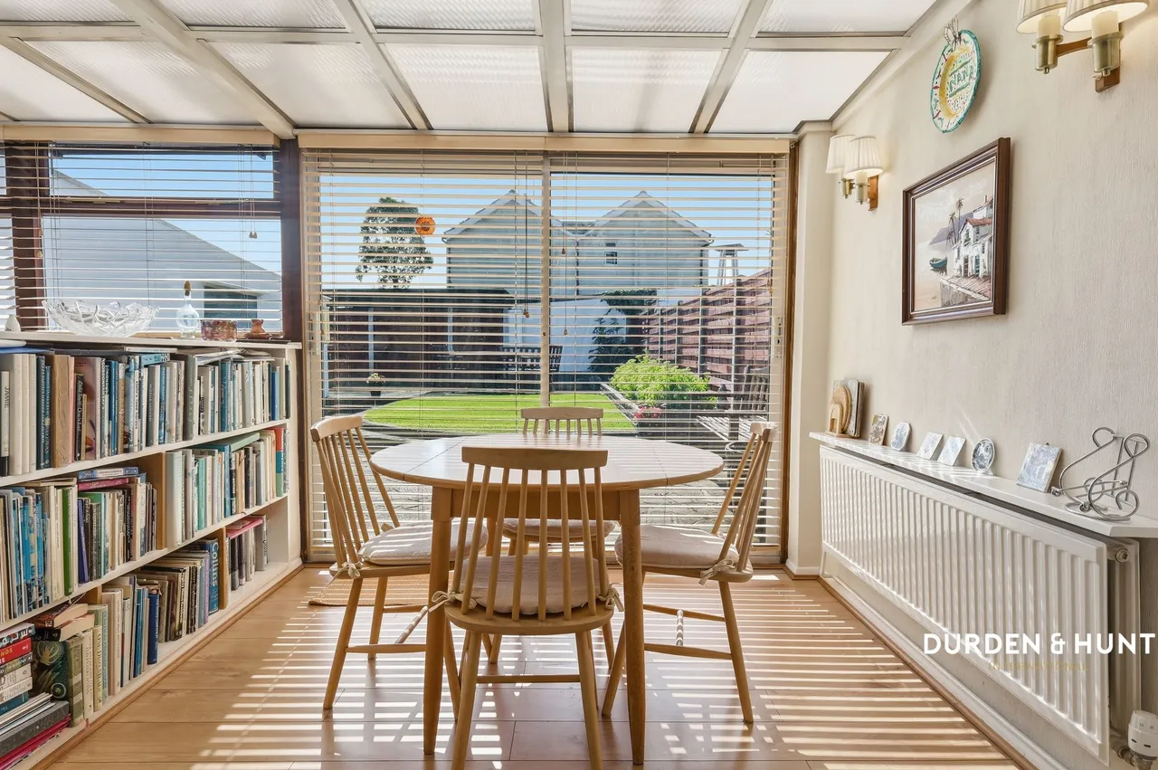 Exmouth Drive, Rayleigh, SS6, photo 11