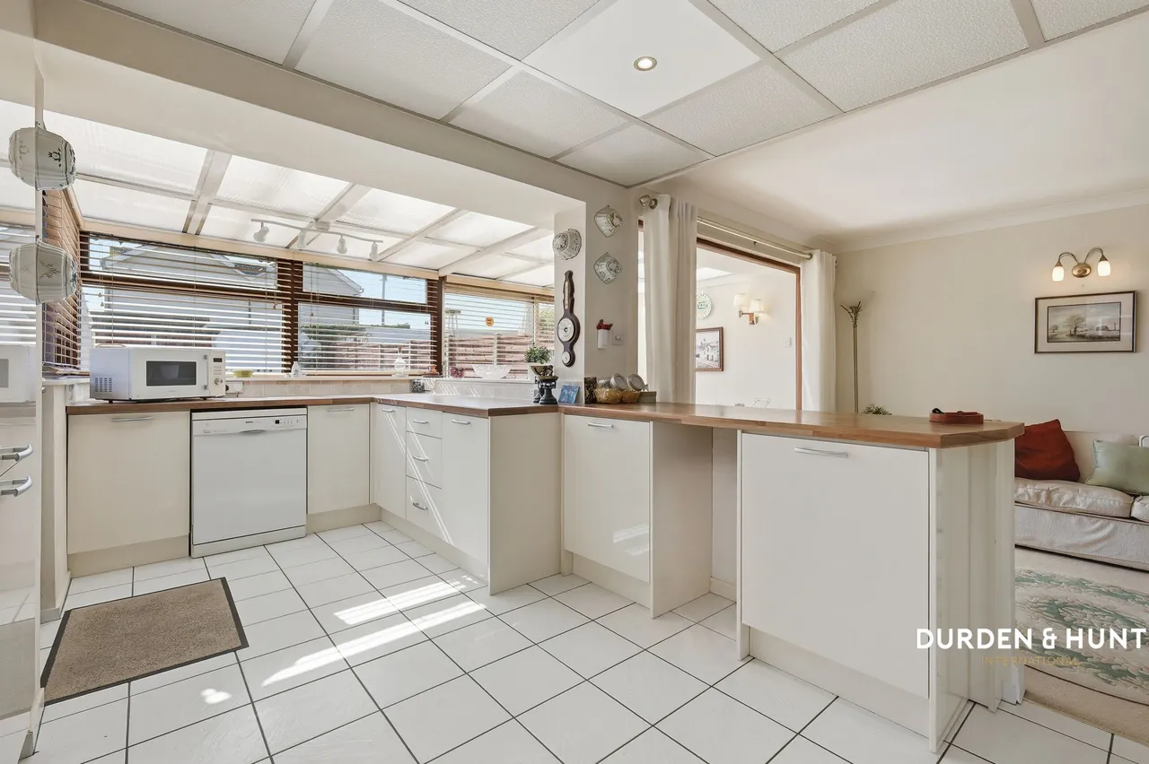 Exmouth Drive, Rayleigh, SS6, photo 8