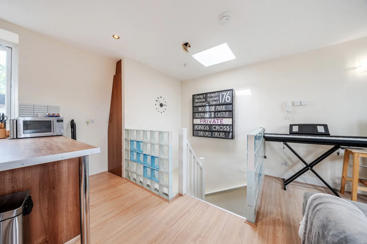 Tower Bridge Road, SE1, photo 14