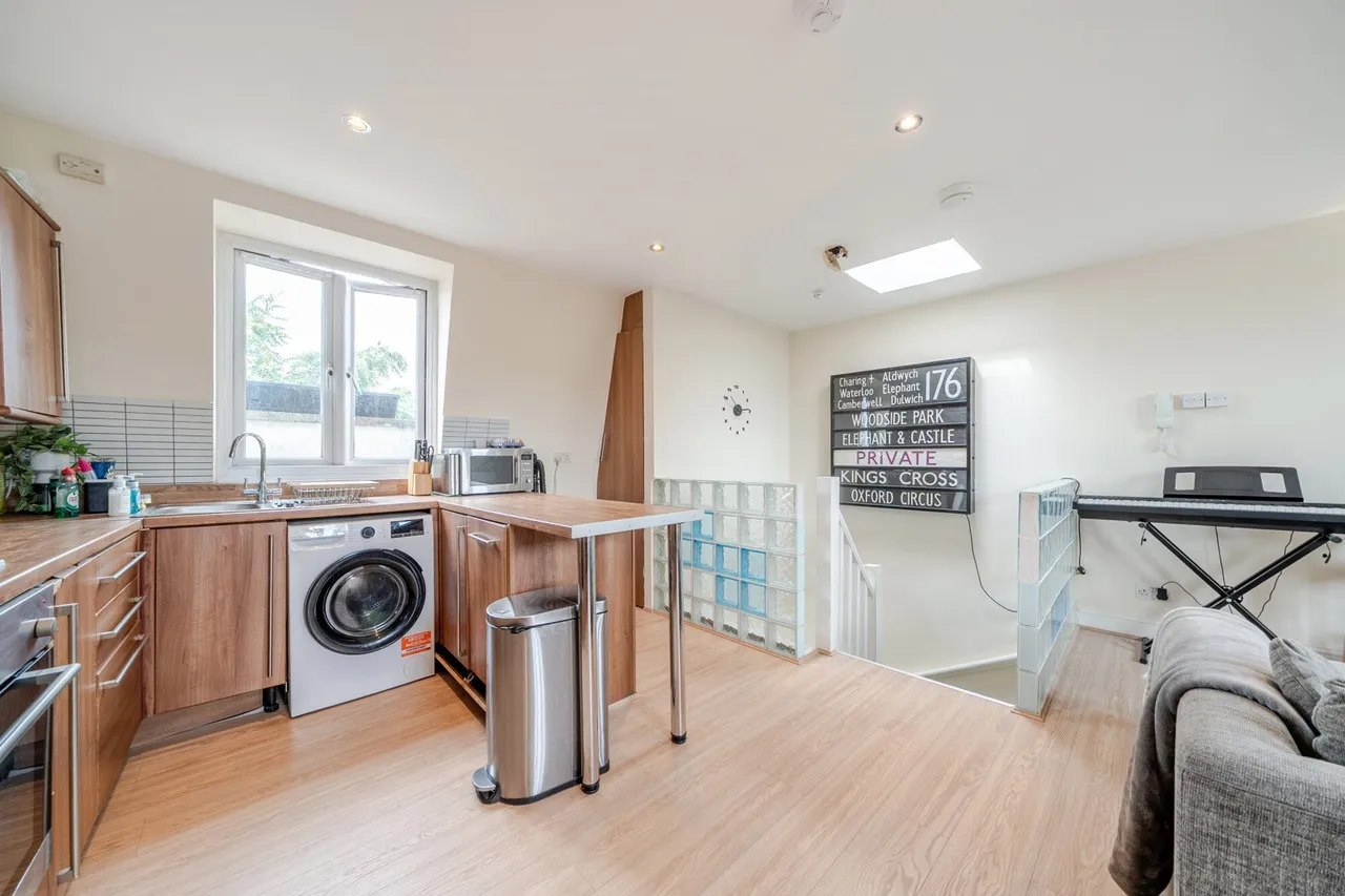 Tower Bridge Road, SE1, photo 11
