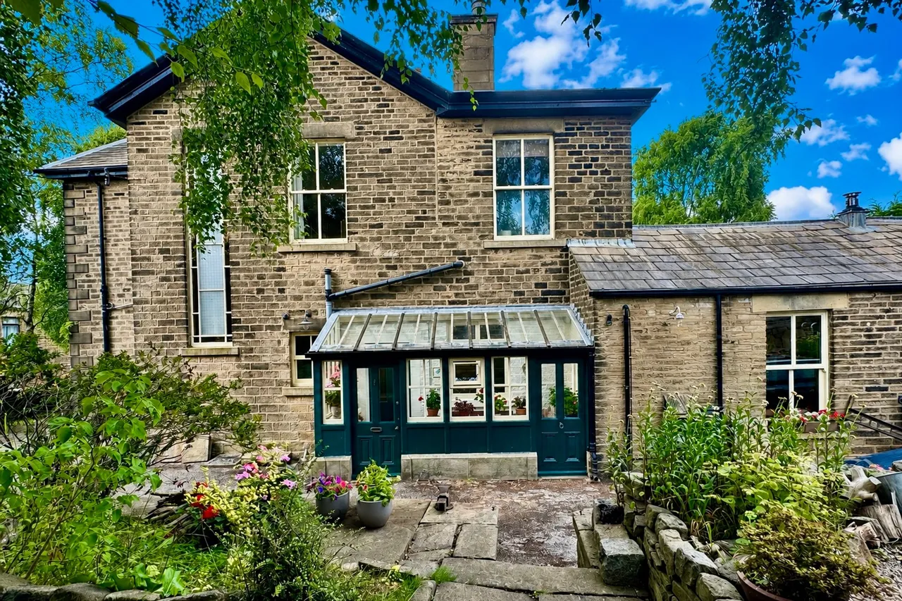 Sunlaws Street, Glossop, photo 43