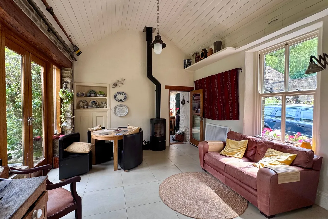 Sunlaws Street, Glossop, photo 15