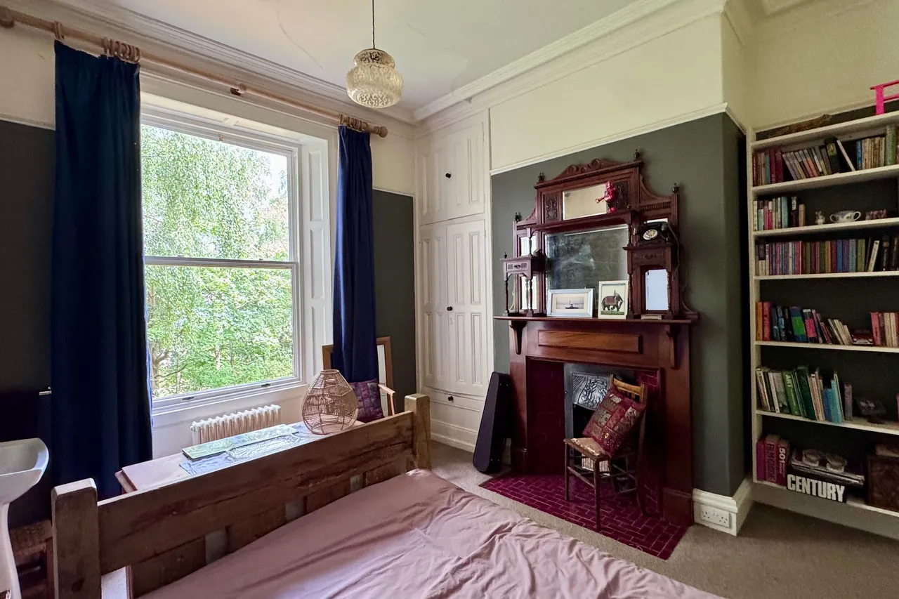 Sunlaws Street, Glossop, photo 33