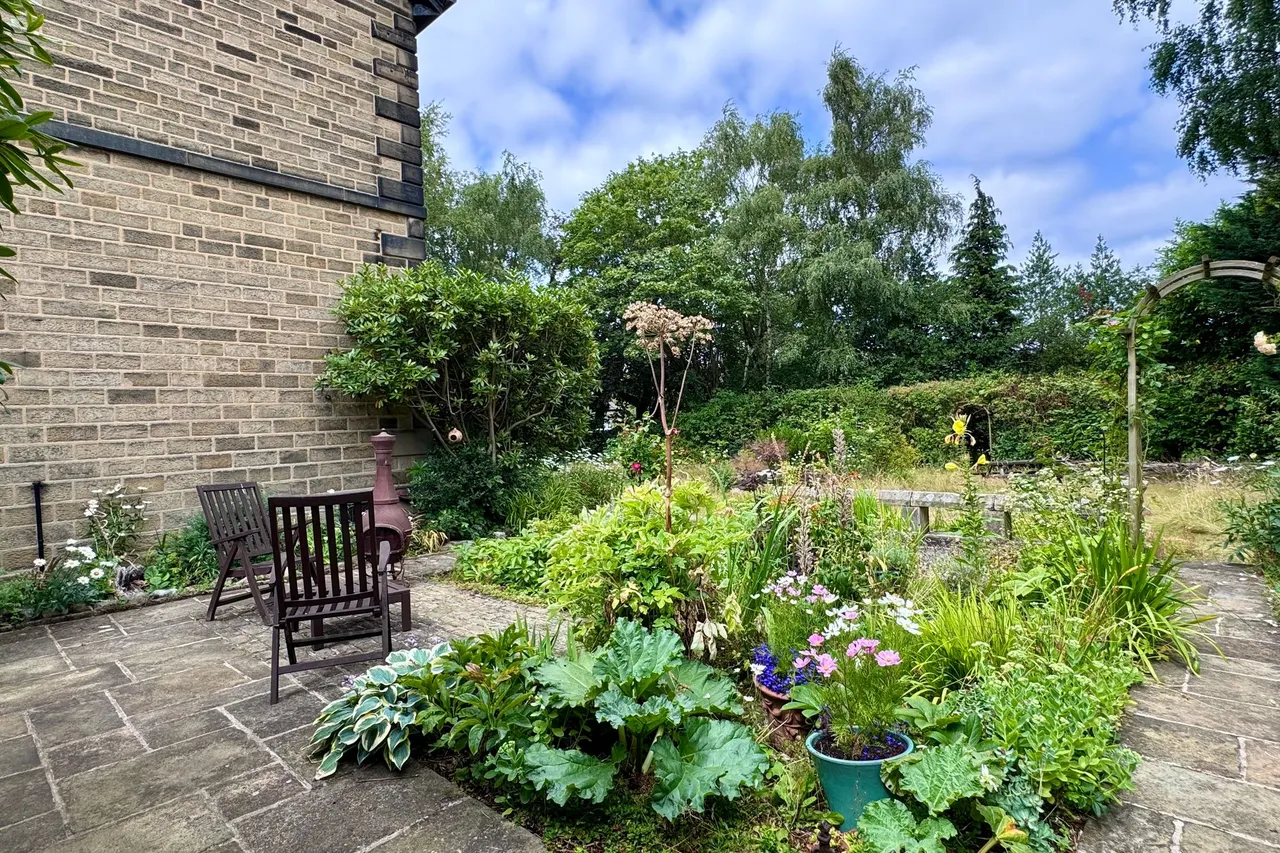 Sunlaws Street, Glossop, photo 42