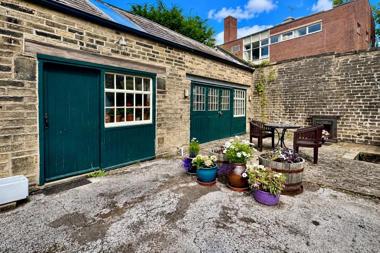 Sunlaws Street, Glossop, photo 44