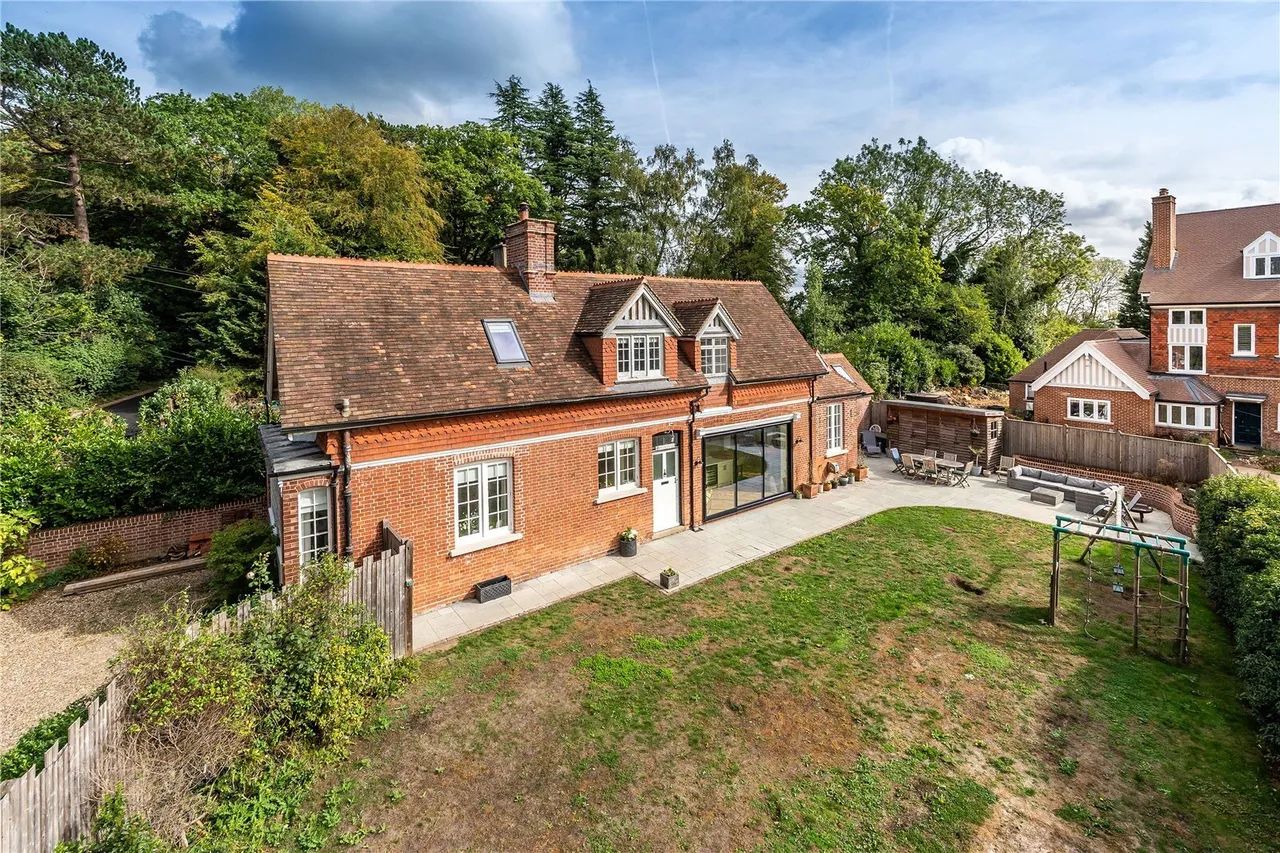 The Ridge, Woldingham, CR3, photo 32
