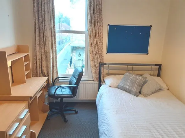 Feversham Crescent, York, YO31, photo 9