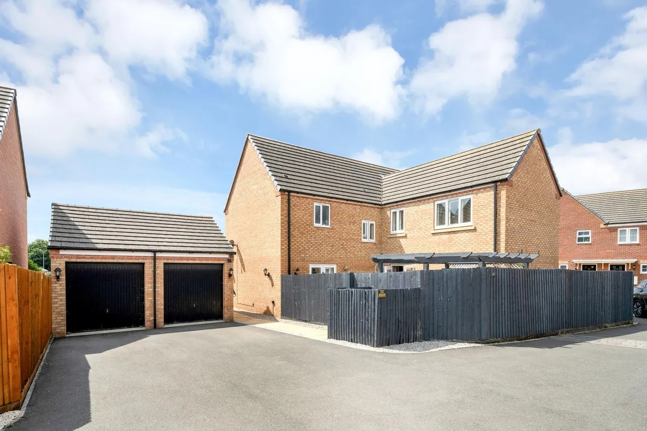 Plumpton Chase, Bourne, PE10, photo 21