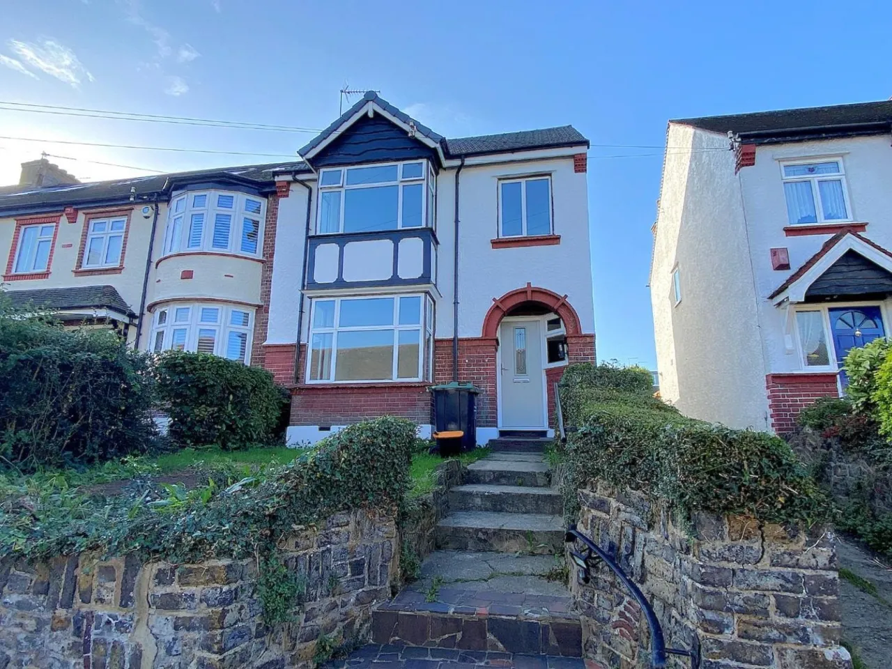 3 bed house to rent — The Fairway, Gravesend