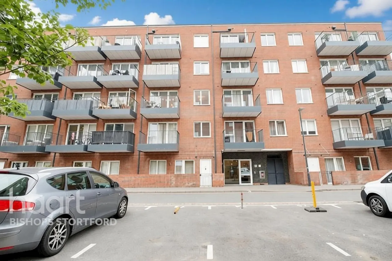 1 bed flat for sale, Morton Peto Road, Bishop's Stortford, CM23