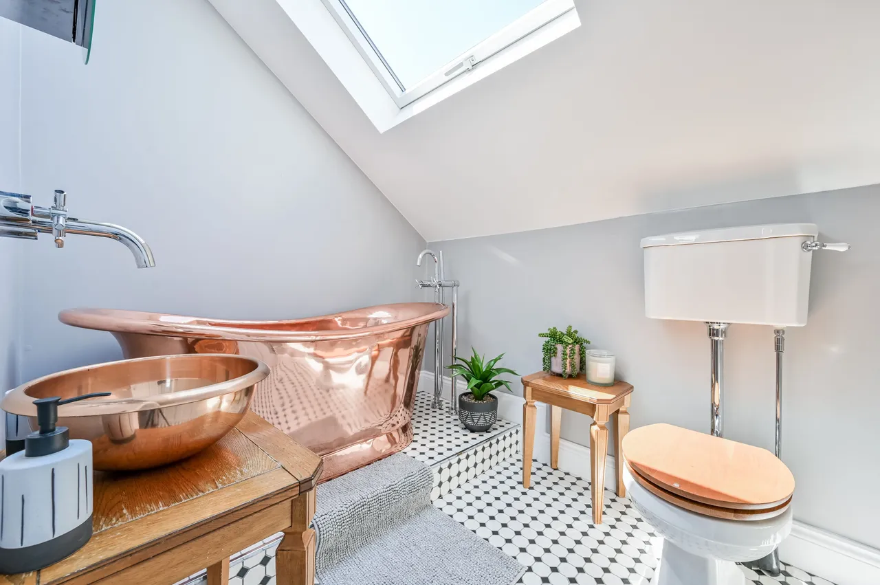 83b Charlton Road, London, photo 6